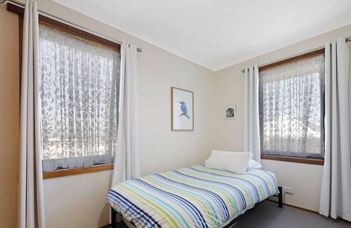 Warrnambool House | R&R Ocean Breeze - You can you hear the ocean