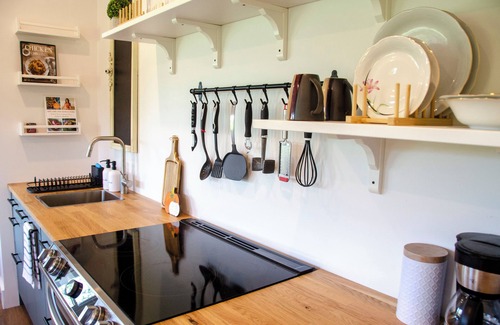 Tillsonburg House | R&R Retreat