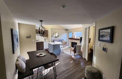Village North Condo | R&R Retreat - In the Heart of the Village - 1 BEDROOM + LOFT