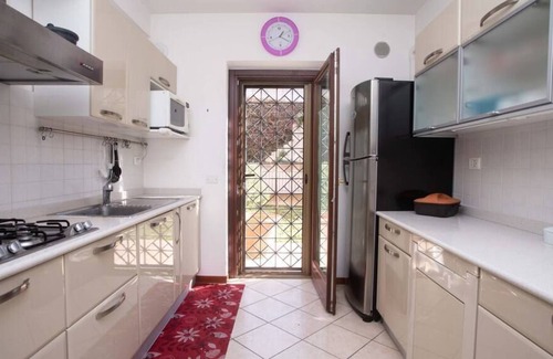 Recanati Apartment | R01 - Recanati, portion of villa on several levels with garden