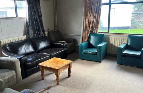 Temuka House | R1Quiet country setting close to Ski Fields, Levels Raceway and Fonterra factory