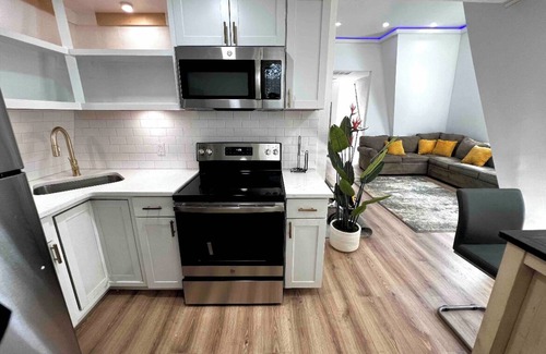 Norwalk Apartment | R2: 2 Bedroom Private Apartment in Norwalk/Pet-friendly