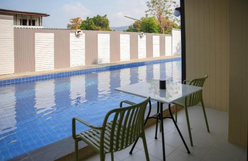 Ban Tai Hotel | R2 Bed and Pool Kanchanaburi