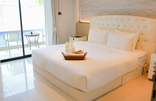 Ban Tai Hotel | R2 Bed and Pool Kanchanaburi
