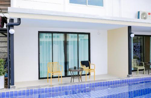 Ban Tai Hotel | R2 Bed and Pool Kanchanaburi