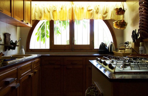 El Roc de Sant Gaieta Villa | R44 Magnificent villa for 12 with large garden and pool 800 m from the beach