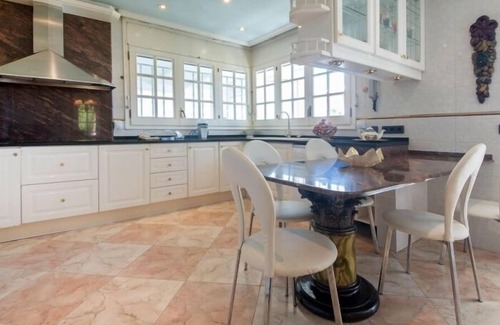 Calafell Villa | R60 Villa con jardín y piscina