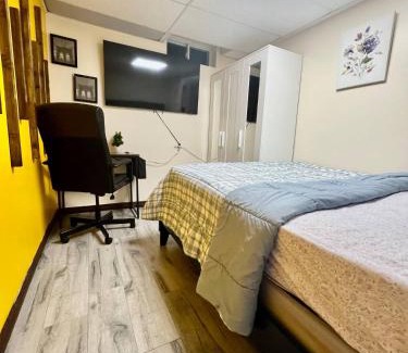 Malton House | R8 Private Room Near Airport