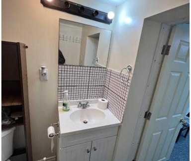 Malton House | R8 Private Room Near Airport