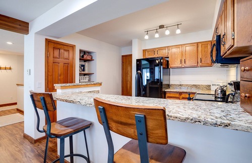 Steamboat Springs Condo | RA517 | Nice Furnishings | Pool and Hot Tub Access | Winter Shuttle