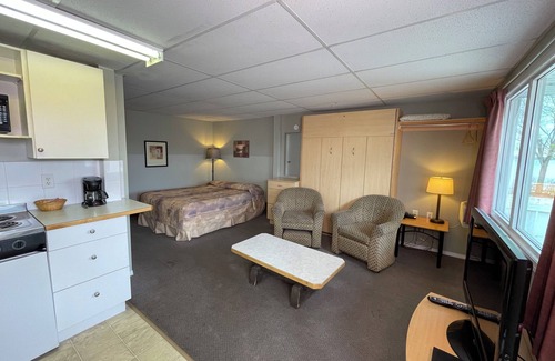 Sylvan Lake Hotel | Raccoon Lodge