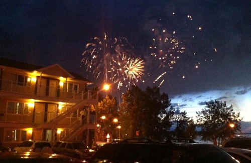 Sylvan Lake Hotel | Raccoon Lodge Motel