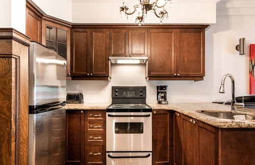 De Lorimier Apartment | Rachel 101