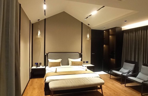 Ahmedabad Hotel | Radhe Upavan Resort