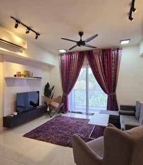 Bukit Jelutong Apartment | Radia Residence Bukit Jelutong, Shah Alam by Emerald
