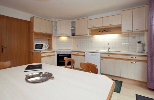 Bartholomaeberg House | Radiant Holiday Home in Gantschier with Terrace