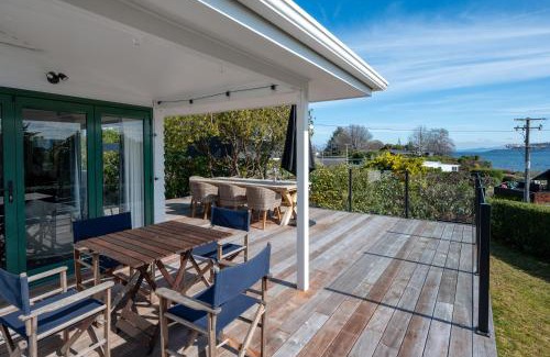 Rainbow Point House | Radiant Rainbow Point - Taupo Holiday Home