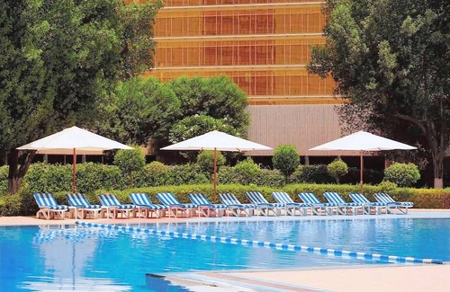 Al Muntazah Hotel | Radisson Blu Hotel Doha