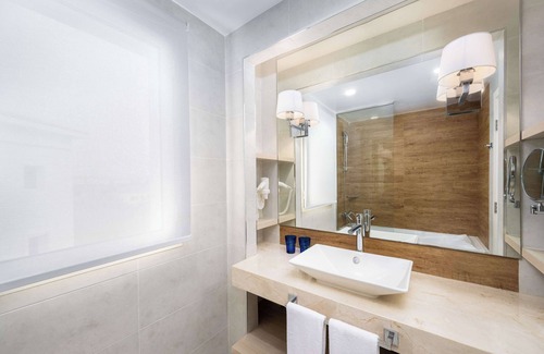 Marina Hotel | Radisson Blu Residences, Saidia