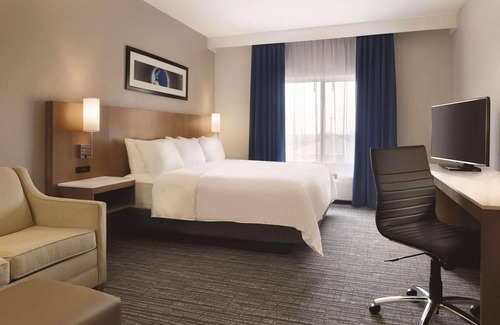 Ames Hotel | Radisson Hotel Ames Conference Center at ISU