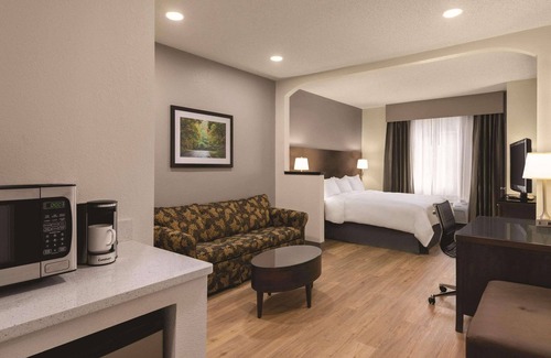 Rockford Hotel | Radisson Hotel and Conference Center Rockford