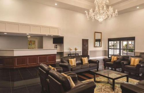 Rockford Hotel | Radisson Hotel & Conference Center Rockford