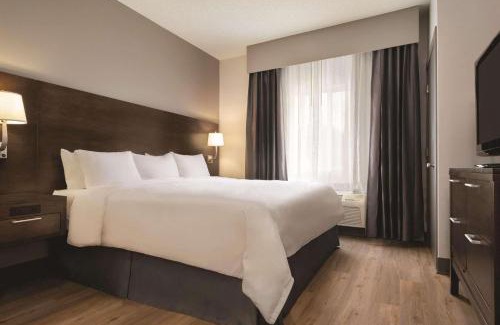 Rockford Hotel | Radisson Hotel & Conference Center Rockford