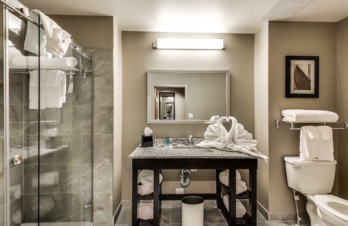 Leduc Hotel | Radisson Hotel Edmonton Airport