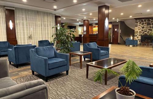 Saint-Laurent Hotel | Radisson Hotel Montreal Airport