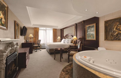Gateway Hotel | Radisson Hotel Toronto Airport West