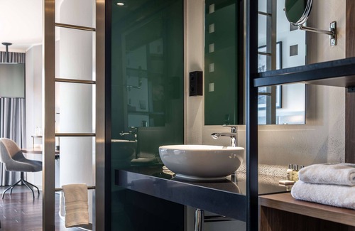 Ruemlang Hotel | Radisson Hotel Zurich Airport