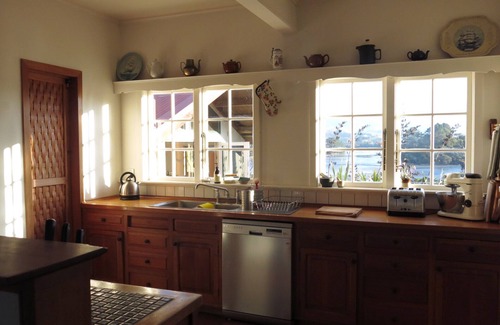 Raglan Other | Raglan Farmhouse, Amazing Sunsets from massive deck, Spa & Pool