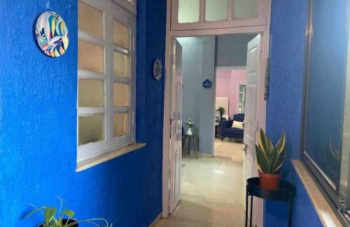 Pali Hill Apartment | Rahat Manzil- The Old Warm Charm 2 Bedroom Apartment in Khar West by Connekt Homes