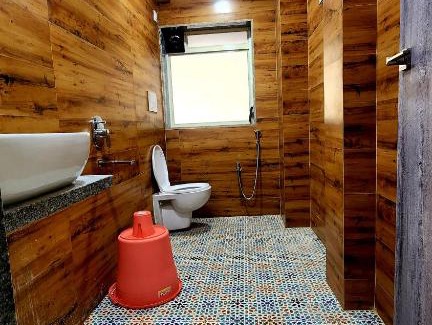 Sector 11 Hostel | Rahul Men's AC Dormitory