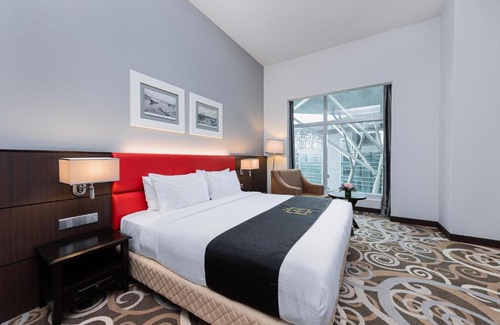 Kuching Hotel | Raia Hotel & Convention Centre Kuching