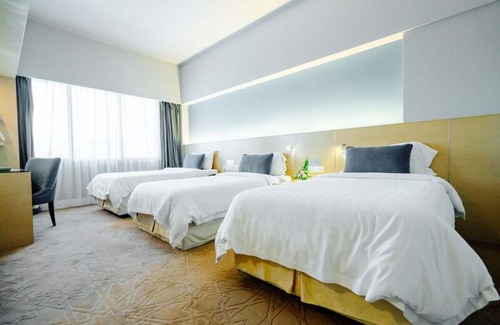 Kampung Sembulan Hotel | Raia Hotel Kota Kinabalu