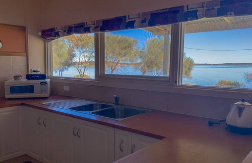 Lake Wangary House | Railway Shack 2 - Beachfront Location at a Budget Price.