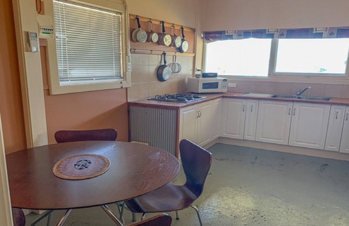 Lake Wangary House | Railway Shack 2 - Beachfront Location at a Budget Price.