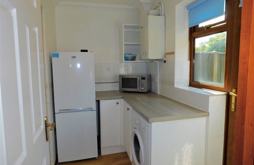 East Runton Cottage | Railway View - a house that sleeps 6 guests in 3 bedrooms