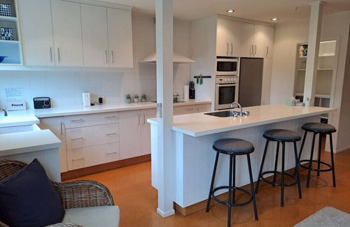 Rainbow Point House | Rainbow Bach 66 - Beautiful, modern home in Rainbow Point