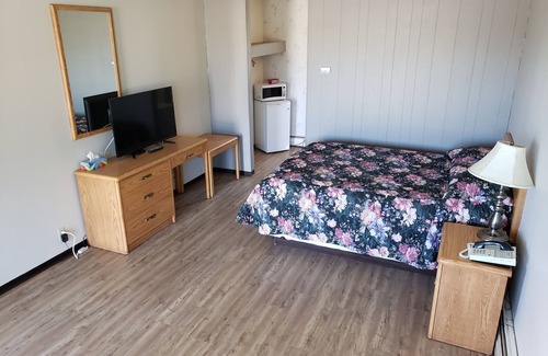 Swift Current Hotel | Rainbow Motel