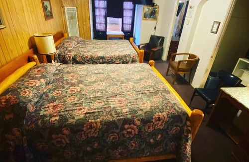 Thermopolis Hotel | Rainbow Motel