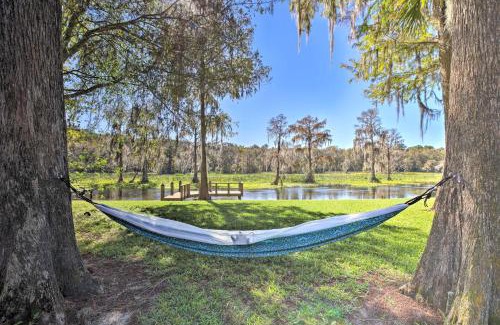 Dunnellon House | Rainbow River Oasis with Kayaks and Furnished Sunroom!