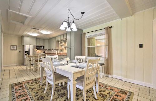 Dunnellon House | Rainbow River Oasis with Kayaks and Furnished Sunroom!