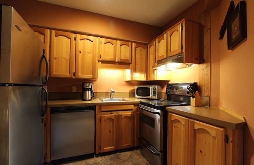 Whistler Village Condo | Rainbow Suites by Whistler Retreats