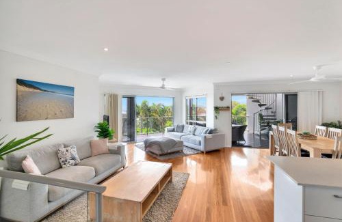 Rainbow Beach House | Rainbow Towers 2 Rainbow Beach