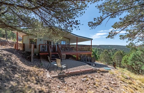 Ruidoso Cabin | Raindance Retreat Hot Tub and Views