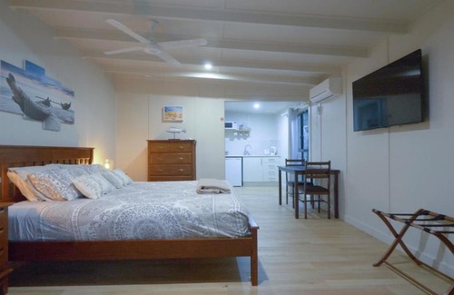 Wongaling Beach Apartment | Rainforest Hideaway!