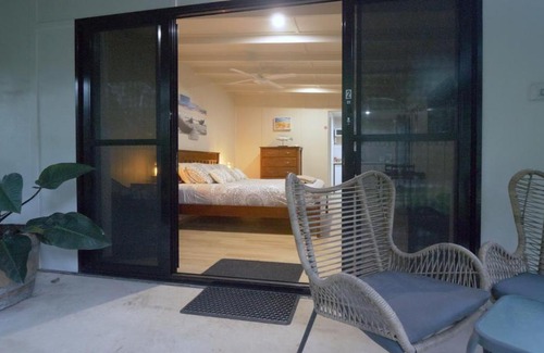 Wongaling Beach Apartment | Rainforest Hideaway!
