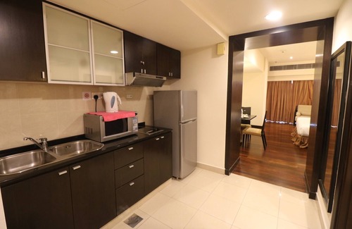 Bandar Sunway Apartment | Raintree Resort suites at Bandar Sunway